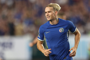 Chelsea forward Mykhailo Mudryk suspended by FA following doping violation