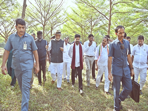 Telangana CM visits Kanha Shanti Vanam, lauds Heartfulness initiatives