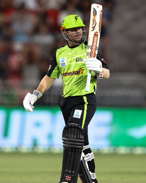 BBL 2024-25: Warner scores 86, Agar’s four-fer seals 8-run win for Thunder over Renegades