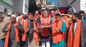 RSS leader Indresh Kumar presents chadar at Ajmer Sharif Dargah