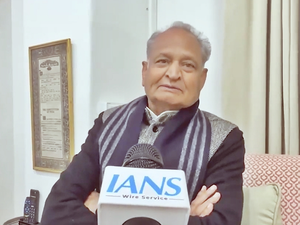 Delhi polls: Gehlot rejects Kejriwal’s ‘Congress-BJP alliance’ claim, says Cong aiming to win (IANS Interview)