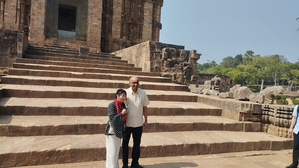 Singapore Prez visits Konark Sun Temple and heritage crafts village Raghurajpur