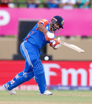 Raina wishes to see Pant play with more responsibility in ODIs