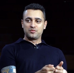​Imran Khan makes rare appearance to support his cousin Junaid Khan