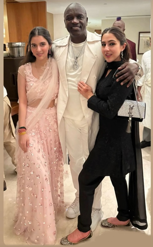 Sara Ali Khan strikes a pose with Akon at wedding