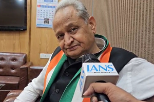 Ashok Gehlot questions Rajasthan CM’s silence over phone tapping