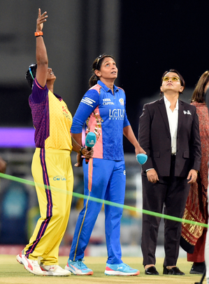 WPL 2025: Parunika comes in as Mumbai Indians opt to bowl vs UP Warriorz