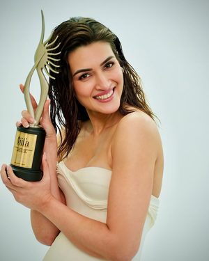 Kriti Sanon & Kanika Dhillon win big at IIFA 2025 as ‘Do Patti’ bags ‘Best Actor’ & ‘Best Original Story’
