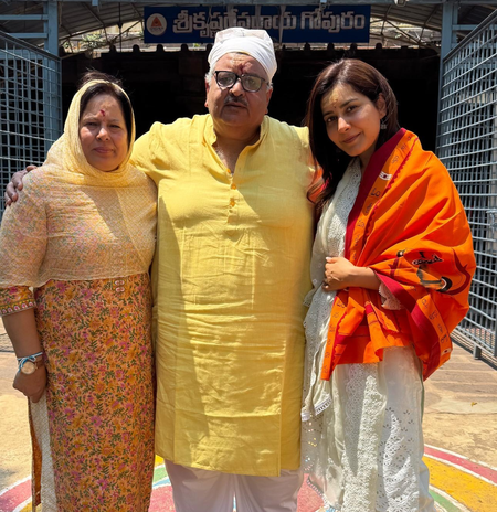 Raashii Khanna and family seeks blessings at Srisailam Temple