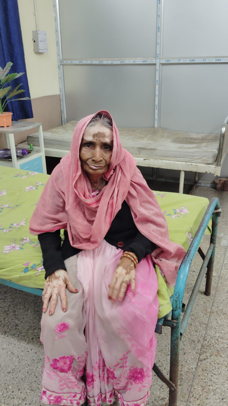 Mute 80-year-old woman spotted outside Howrah rly stn to return to her home in UP after 2 months