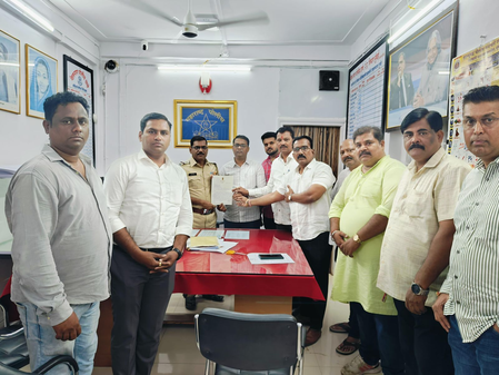Shiv Sena MLA files complaint against Kunal Kamra at Mumbai police station