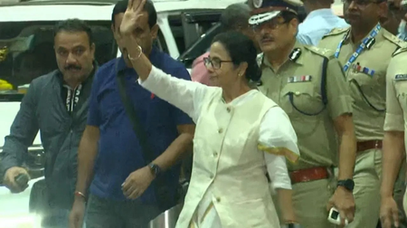 Mamata Banerjee returns to Kolkata, avoids interaction with media at airport