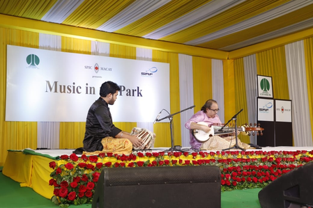 Delhi: Sarod maestro enthrals music lovers at NDMC’s concert