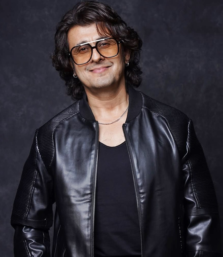 Sonu Nigam sings his first Wari song from ‘Devmanus’ starring Mahesh Manjrekar