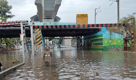 Heavy rains lash Hyderabad, affect normal life