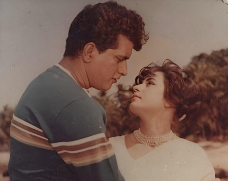 Did you know who encouraged Manoj Kumar to take up direction?