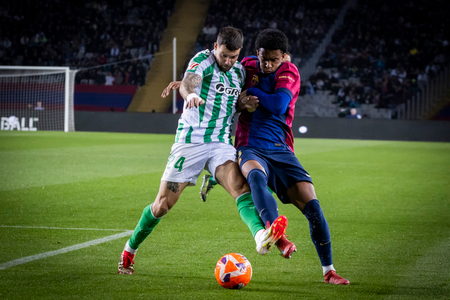 Barca play out draw with Betis to extend La Liga lead after Madrid lose