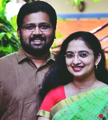 Congress leader chides IAS officer wife for praising CM Vijayan’s private secretary