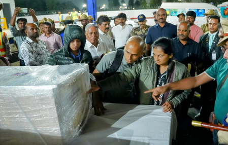 <div>Pahalgam attack: Pallavi preserves Manjunath Rao’s bloodstained jacket as last memory of her husband</div>