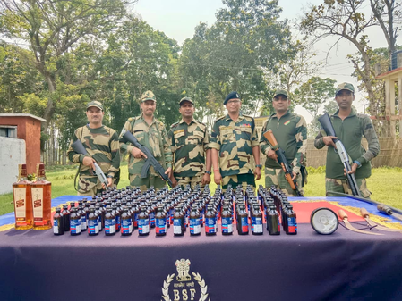 Bengal: Bangladeshi smuggler killed, 175 Phensedyl cough syrup bottles recovered