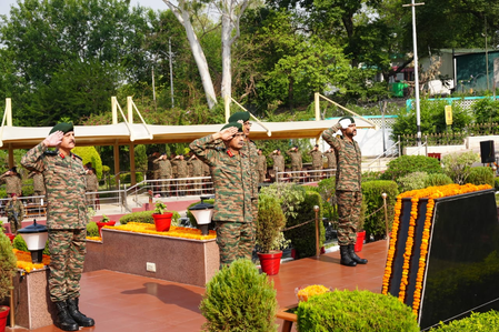<div>Change of guard in Army’s Northern Command as Lt Gen Suchindra Kumar hangs up boots</div>