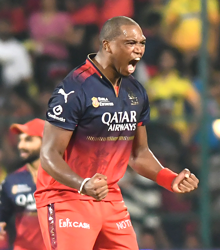 IPL 2025: Dayal the Dhoni-slayer again as RCB edge out CSK in another Chinnaswamy thriller