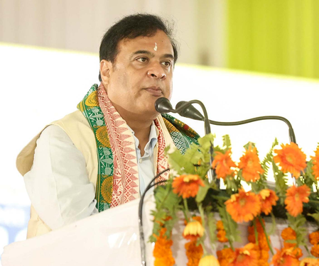 <div>Assam CM Sarma ‘challenges’ Rahul over Cong MP Gogoi’s ‘Pak links’</div>