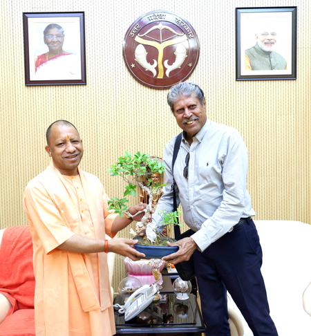 1983 WC winner, PGTI chief Kapil Dev meets UP CM Yogi Adityanath in Lucknow