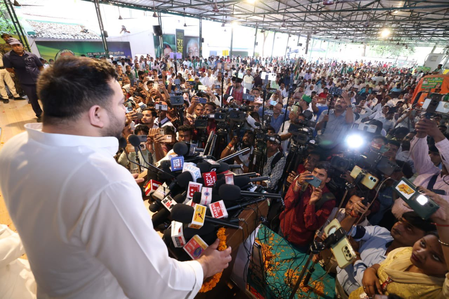 <div>Tejashwi Yadav unveils ‘reservation masterplan’, sparks political storm in Bihar</div>
