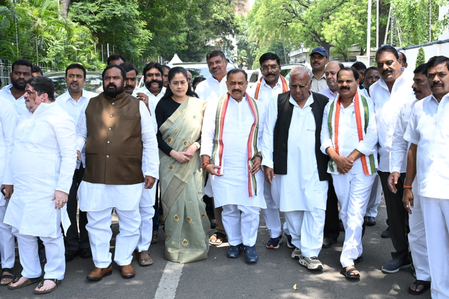 Telangana Congress leaders thank Governor for giving assent to quota bills for Backward Classes