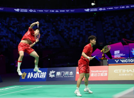 Sudirman Cup badminton: China sweeps aside Malaysia to reach semis