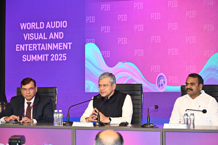 <div>Ministry of I&B announced private sector partnerships, FDIs for IICT</div>