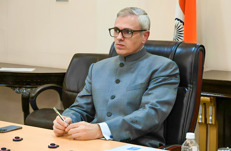 <div>IMF reimbursement to Pak will not help in de-escalation of hostilities with India: J&K CM Omar</div>
