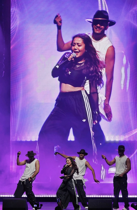<div>Neha Kakkar reacts to Melbourne concert organizers’ claim she refused to perform for 700 people</div>
