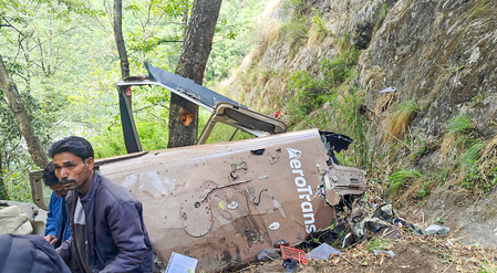 Five killed as helicopter crashes in Uttarakhand