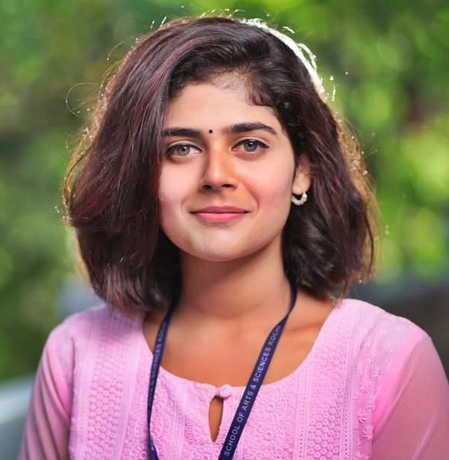 Actress Aishwarya Raj recounts her firsthand experience of witnessing a drone attack in Jaisalmer