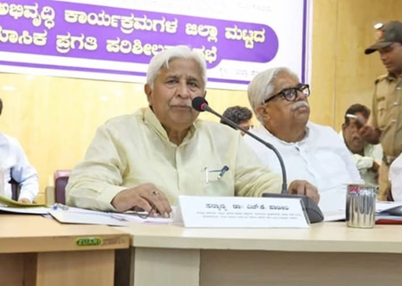 <div>K’taka Cabinet congratulates Armed Forces for efficiently countering Pak aggression</div>
