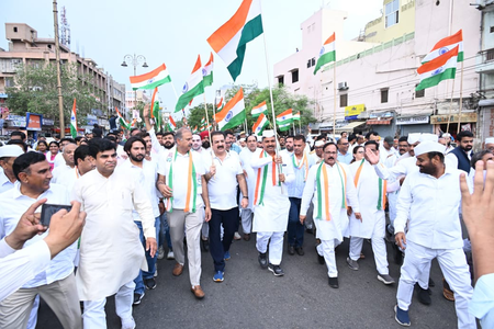 <div>Jaipur: Cong organises ‘Jai Hind Yatra’ to honour Armed Forces for ‘Operation Sindoor’</div>