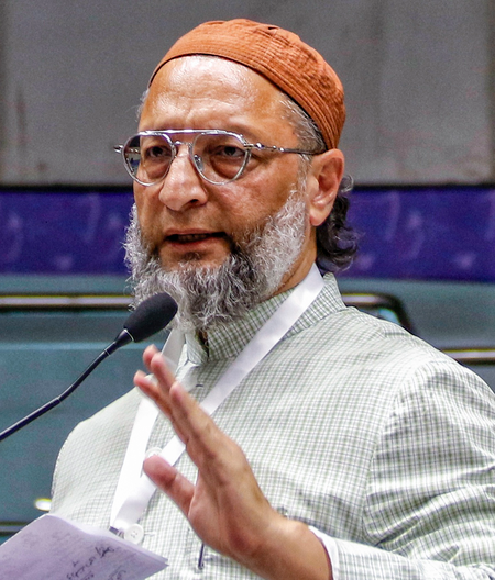 <div>‘Pak is officially a beggar,’ says Owaisi; slams IMF for approving $1 bn loan to Islamabad</div>