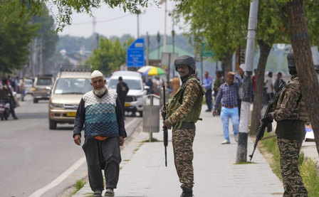 <div>J&K govt urges people to maintain calm, warns against misinformation</div>