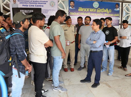 People stranded in border states reach Telangana Bhavan in Delhi