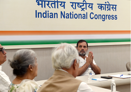 <div>‘Proxy promoter of Pak propaganda’, Rahul Gandhi draws fire from NDA</div>