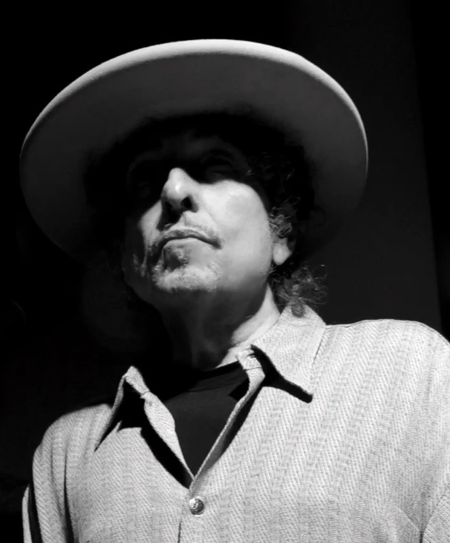 <div>Bob Dylan performs ‘Mr. Tambourine Man’ live after more than a decade</div>