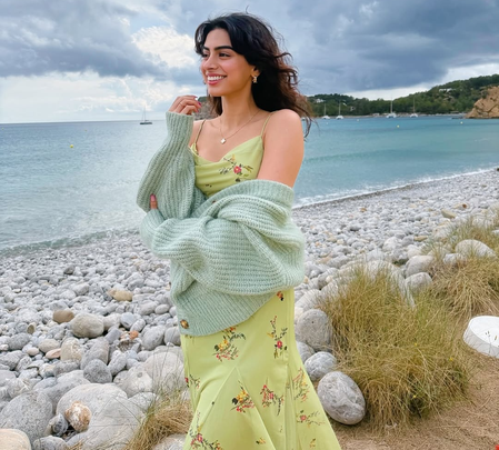 <div>Janhvi Kapoor says ‘I miss you’ll’ to sister Khushi who is off on a vacation</div>