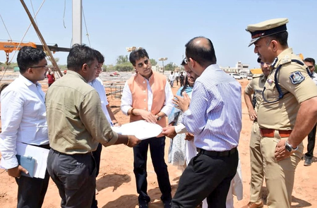 <div>Preparations underway in Bhuj ahead of PM Modi’s visit on May 26</div>