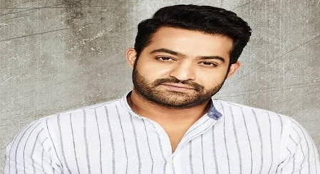 <div>NTR turns 42: Allu Arjun, Vijay Deverakonda & others drop heartfelt wishes</div>