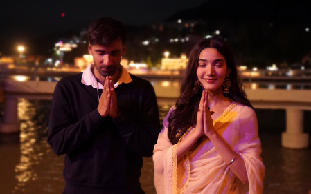 <div>‘Ginny Wedss Sunny 2’ leads Avinash Tiwary & Medha Shankr attend Rishikesh’s Ganga Aarti</div>