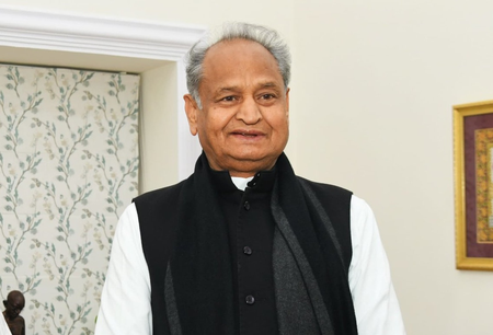<div>Govt needs to answer Oppn’s questions on Op Sindoor; Tiranga Yatra misuse of public funds: Ashok Gehlot (IANS Interview)</div>