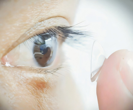 Scientists develop contact lenses that let humans see near-infrared light