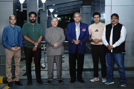 <div>MPs team led by Tharoor set to start “peace mission” with anti-terrorism message</div>